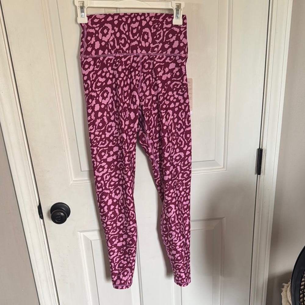 Spiritual Gangster NWT Sz S Intent Leggings